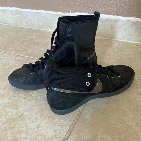 Nike boots - Picture 10 of 11